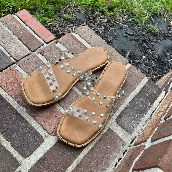 Studded Rhinestone Clear Sandals Size 10 - Picture 3 of 5
